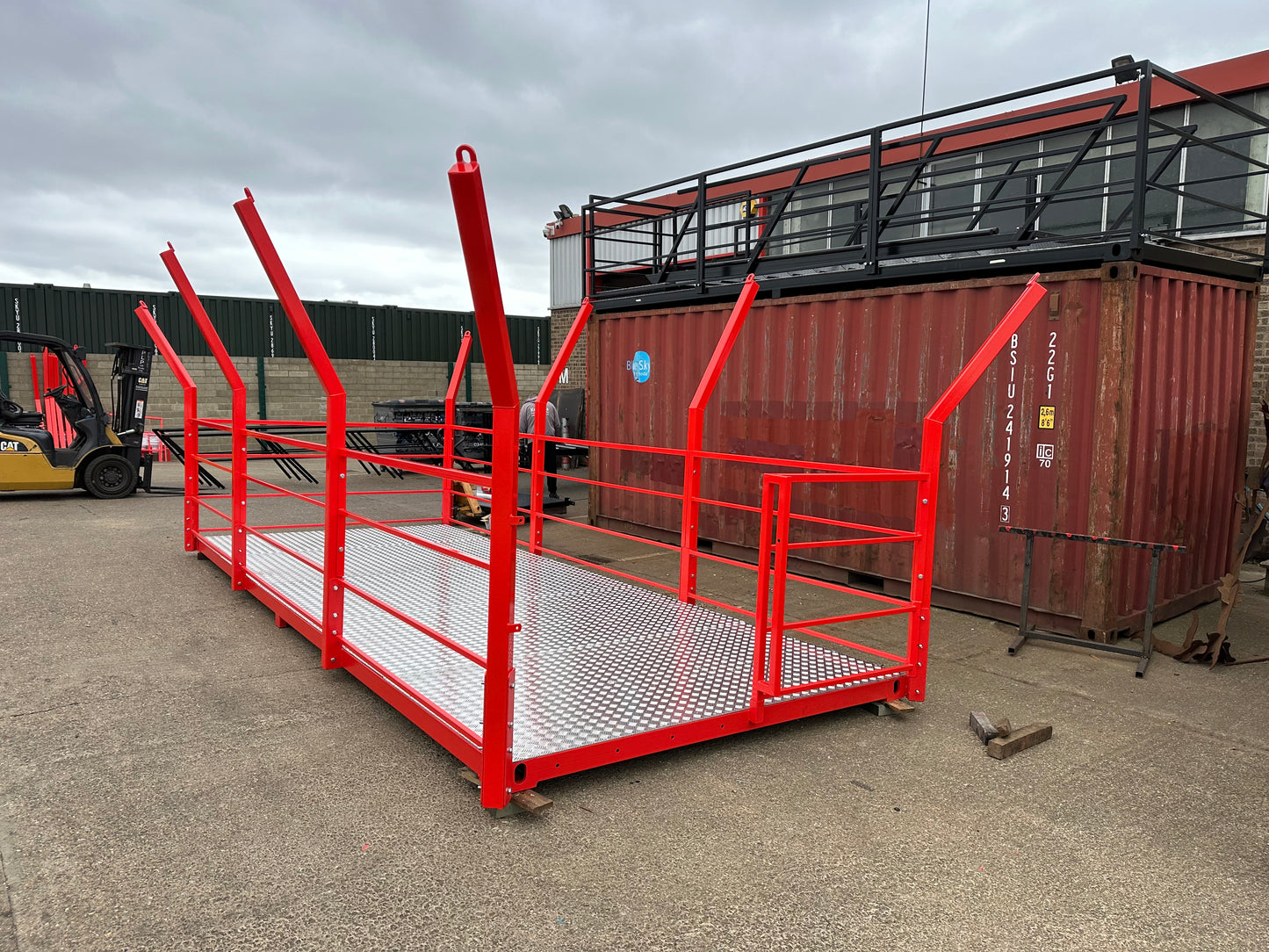 20ft SHIPPING CONTAINER ROOF TERRACE WITH CANOPY POSTS